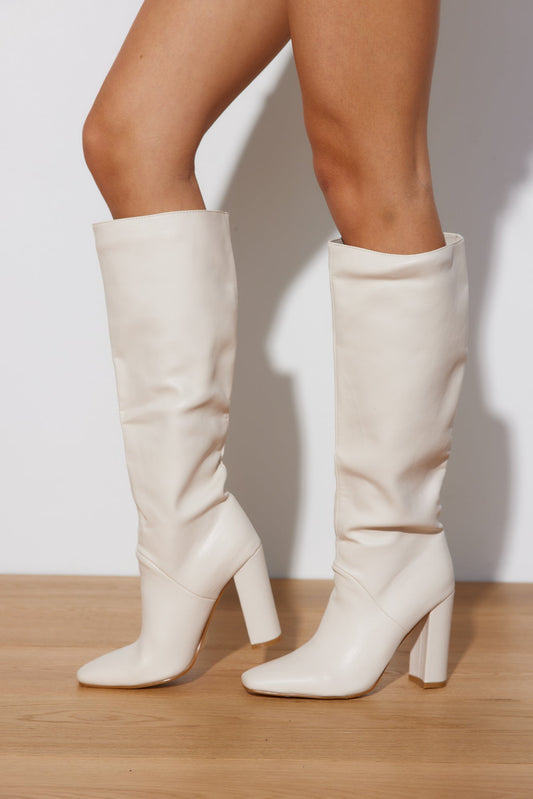 UNESSA Boots IVORY