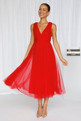 Ella Smiles Midi Dress Red