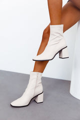 VERALI Lila Sock Ankle Boots Bone Stretch PU