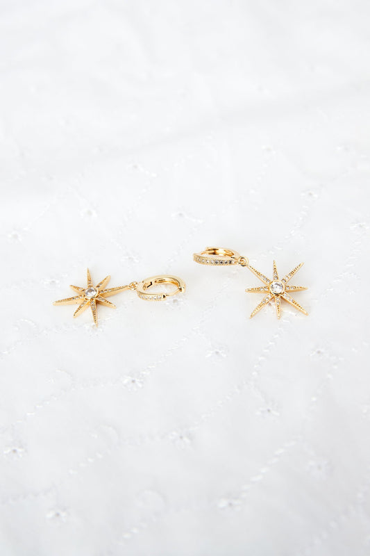 Star Light Earrings Gold