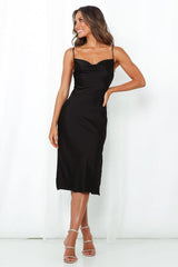 Never Went Away Midi Dress Black